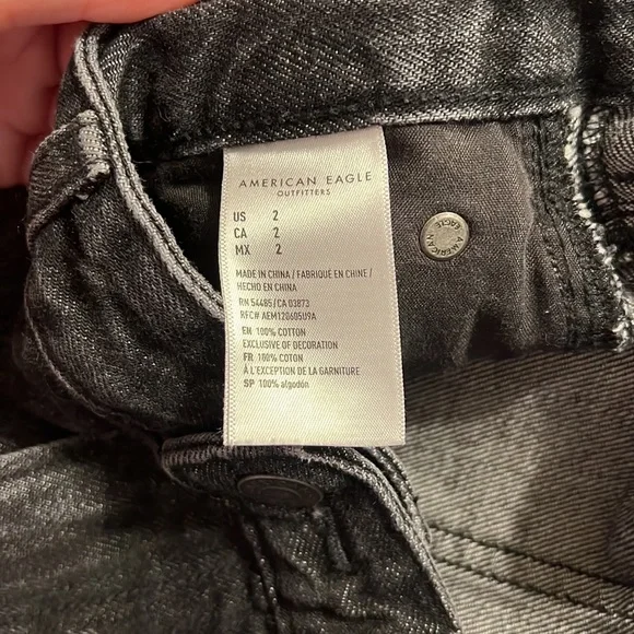 Black American Eagle Shorts Size 2 - Picture 3 of 3